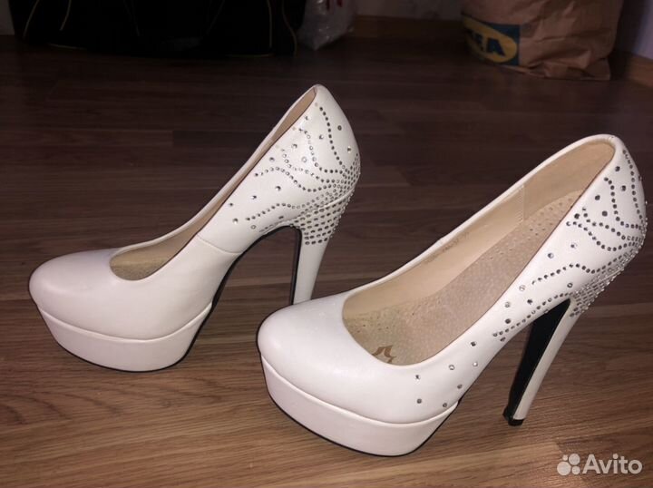 Продам свадебные туфли