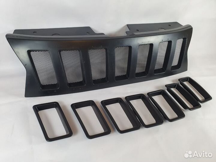 Решетка Cherokee Style для Renault Duster