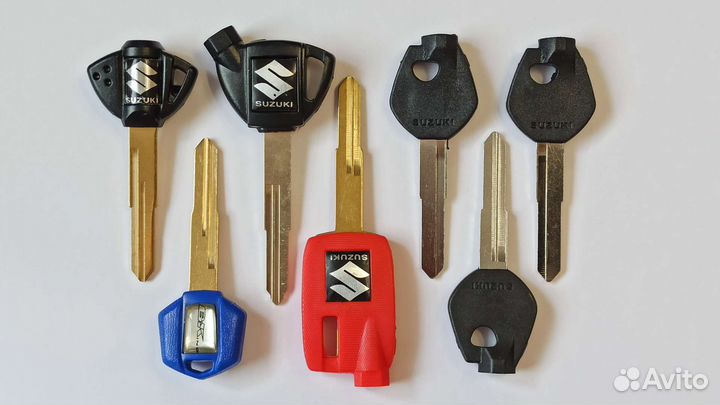 Ключ мотоцикла Suzuki