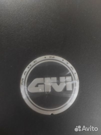 Багажник givi на мотоцикл