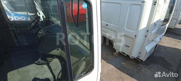 Стекло двери правой DAF XF 105 2010