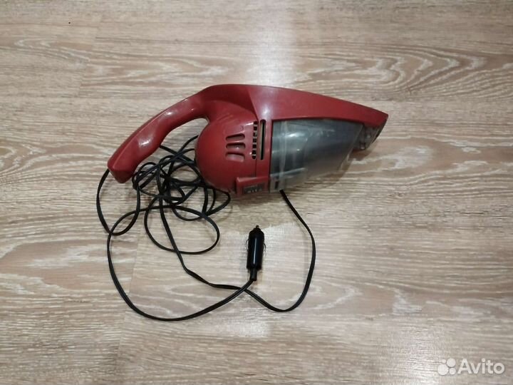 Автомобильный пылесос