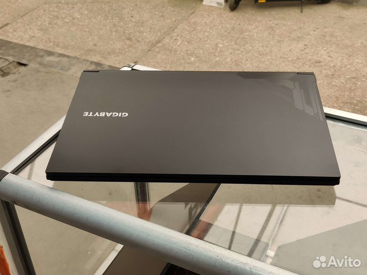 Игровой ноутбук Gigabyte G5 i5\8\512\RTX3050