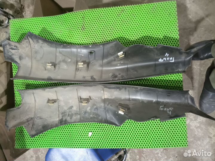 Обшивка задней арки левая правая Volkswagen Golf 4