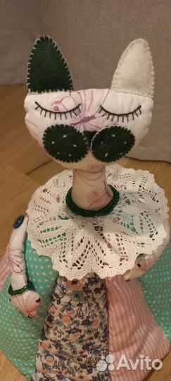 Кошечка. Кукла на чайник
