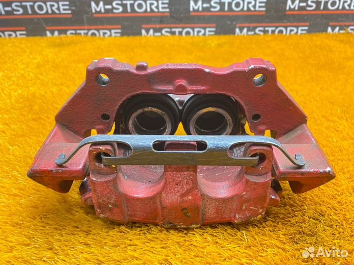 Суппорт передний правый Volvo Xc60 DZ44 B4204T6