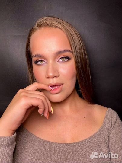 Макияж и укладка