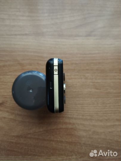 Sony Ericsson W660i