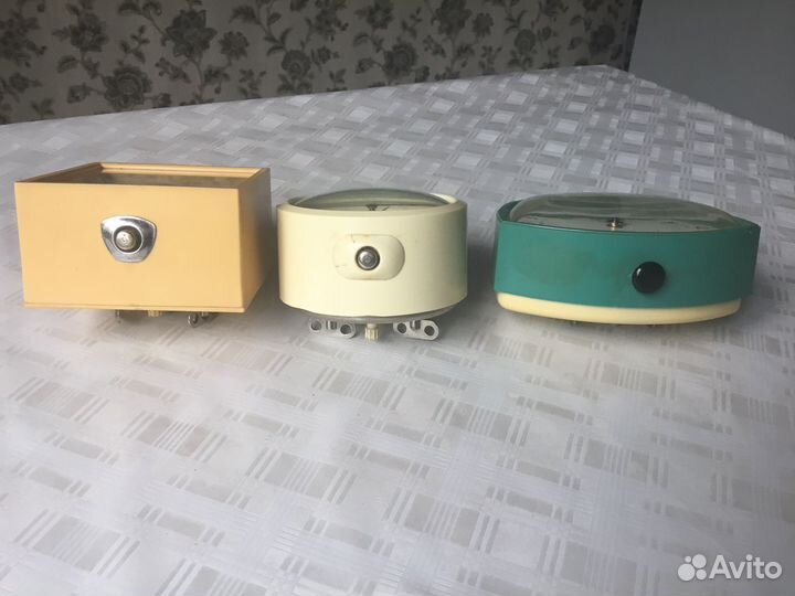 Настольные часы и будильники СССР