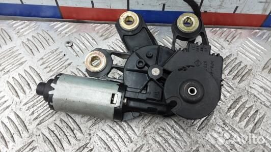 Моторчик стеклоочиcтителя 3-5 volkswagen touareg 7