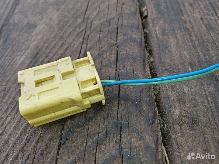 Фишка проводки Тойота Лексус Toyota Lexus 12352