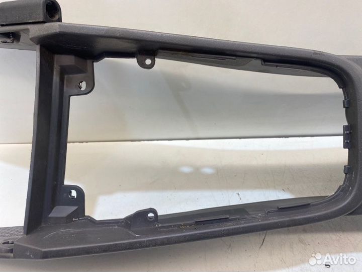 Консоль между сидений Kia Shuma лифтбек S6D 2003