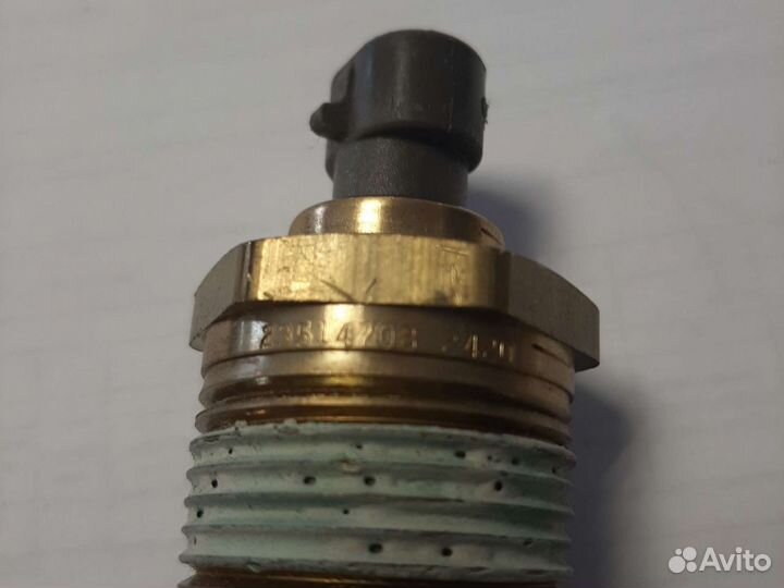 Датчик температуры охлаждающей жидкости Detroit