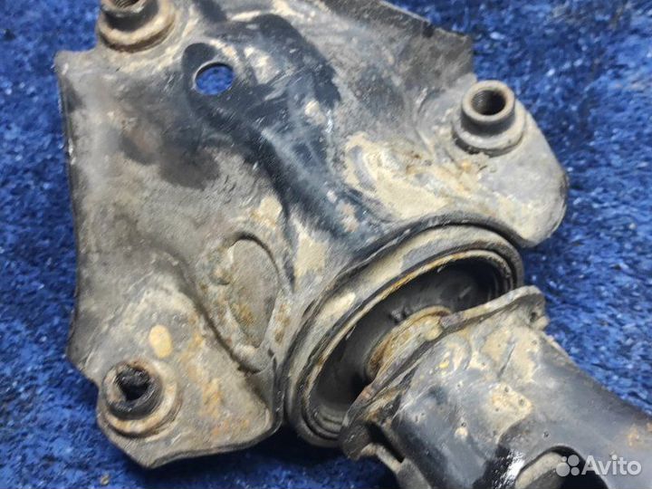 Рычаг передний правый Honda Accord 9