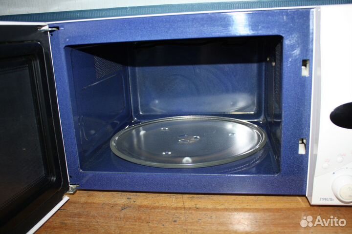 Микроволновка с грилем