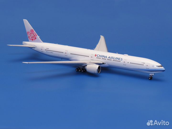 Boeing 777-300ER China Airlines B-18051 (1:400)