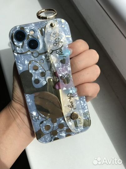 Чехлы на iPhone 13