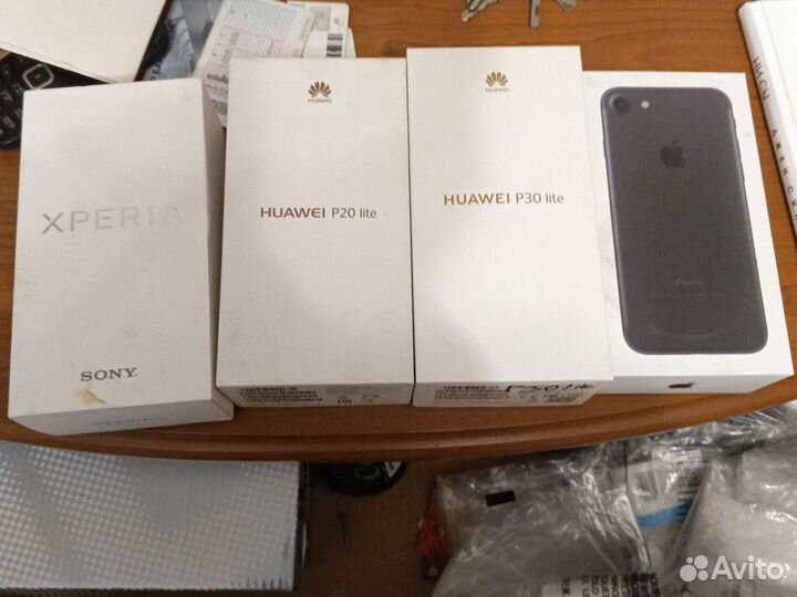 Коробки от телефона