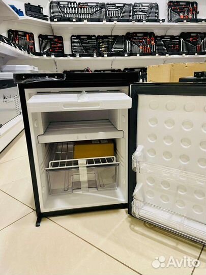 Встраиваемый автохолодильник 50 литров