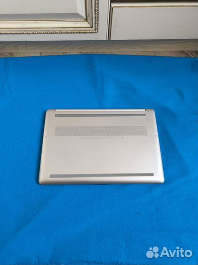 Быстрый hp. 15.6 ips матрица