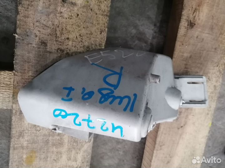 Кронштейн заднего бампера правый Ford Kuga 1