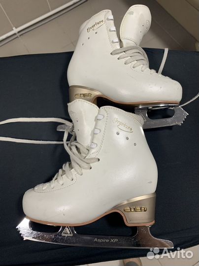 Профессиональные фигурные коньки