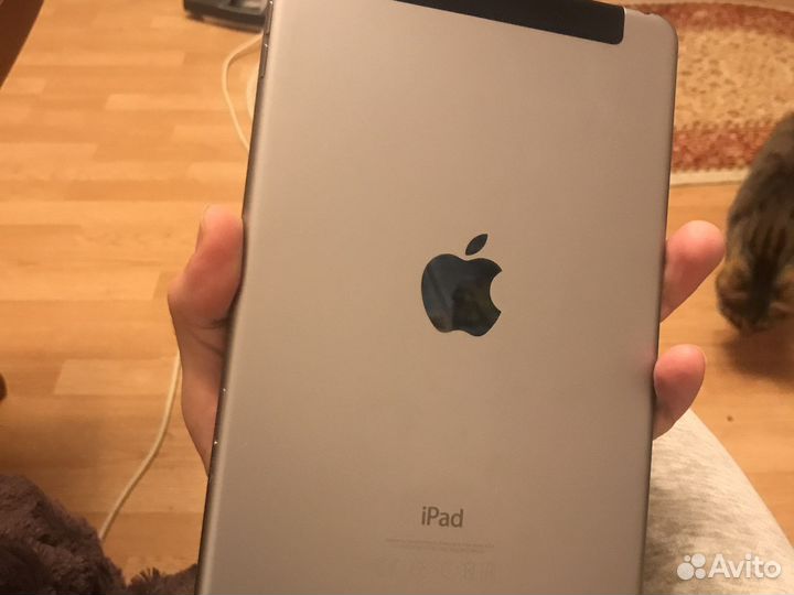Планшет iPad mini 4 wifi+4G