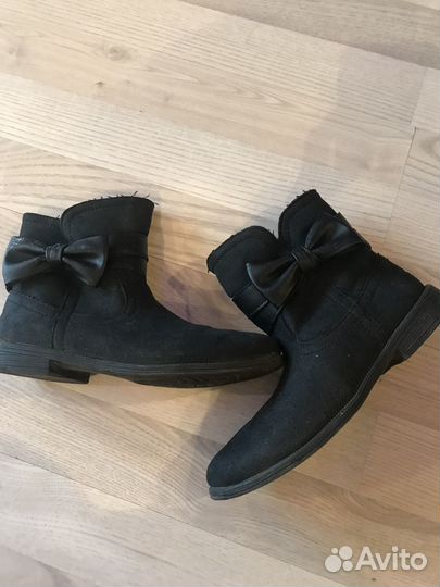 Ботинки на девочку Ugg