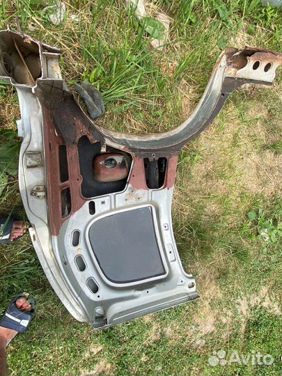 Задние правое крыло Шевроле Нива 2007г