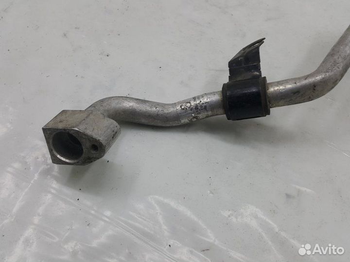 Трубка A/C 2.5 4x4/2WD от трбуки компрессора на