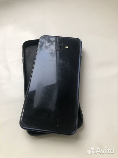 Телефон samsung J6 plus