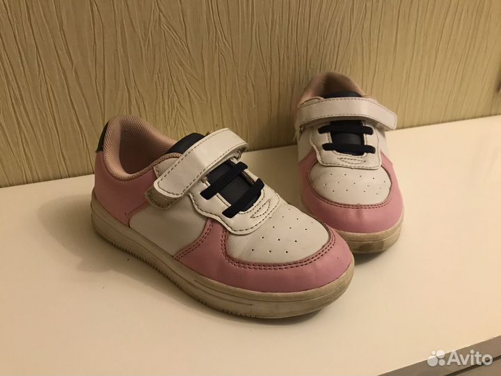 Кроссовки для девочки 30