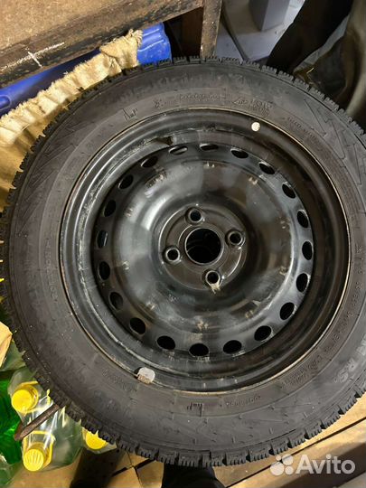 R15 Nokian Tyres Nordman RS2 185/65, PCD 4x112 DIA 12