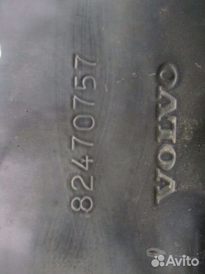 Кронштейн Volvo 82470757