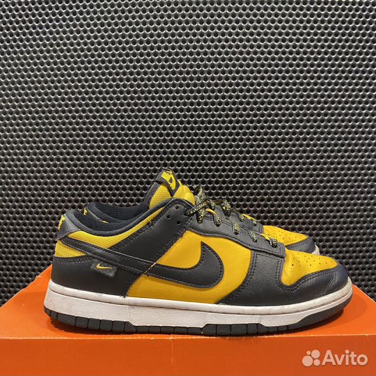 Кроссовки Nike Dunk Low Black University Gold 40