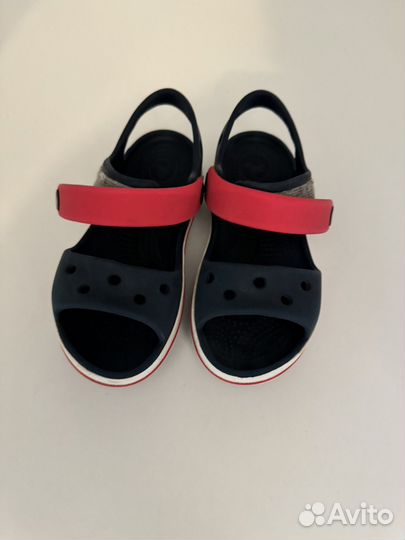 Сандали crocs