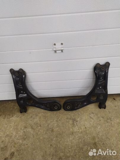 Рычаг передний левый\правый б\У Volkswagen Polo 5