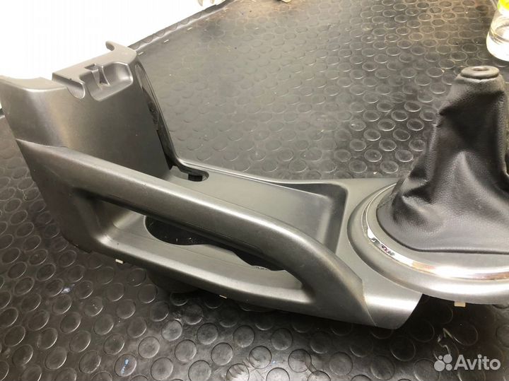 Накладка центральной консоли Kia Sportage 3