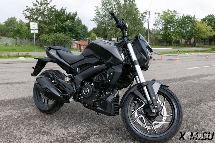 Мотоцикл bajaj dominar 400 UG