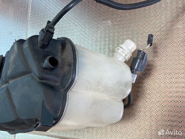 Бачок расширительный Land Rover Discovery Sport 20