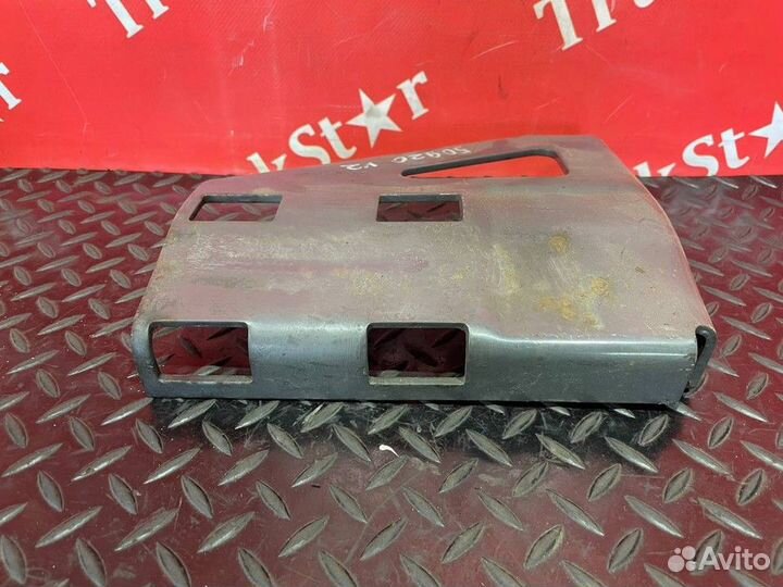 Кронштейн ресивера левый