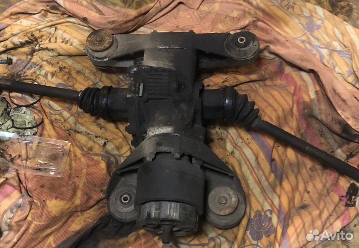 Задний редуктор,свизка муфтой