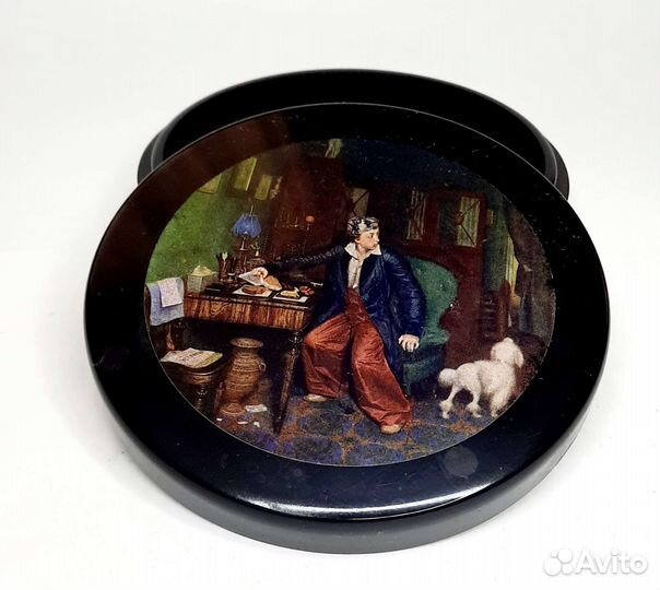 Шкатулка лакированная 