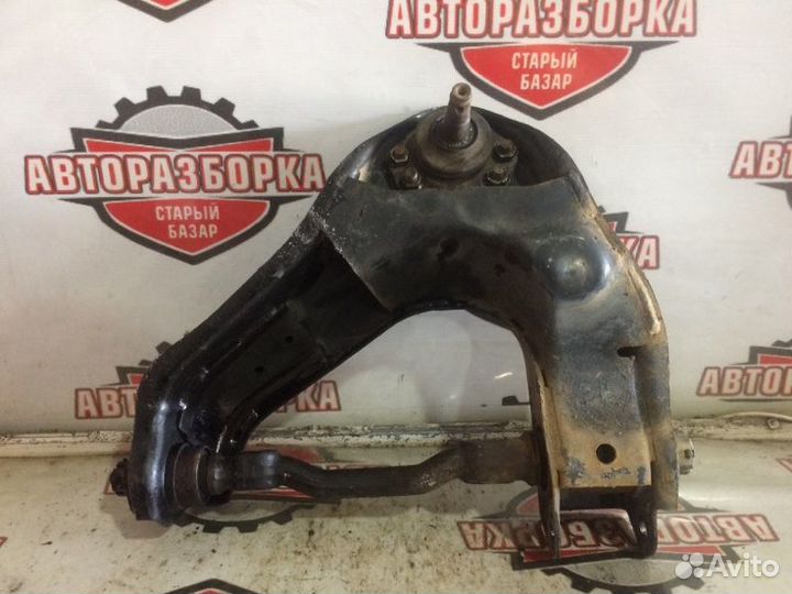 Рычаг верхний передний левый Toyota Town Ace Noah