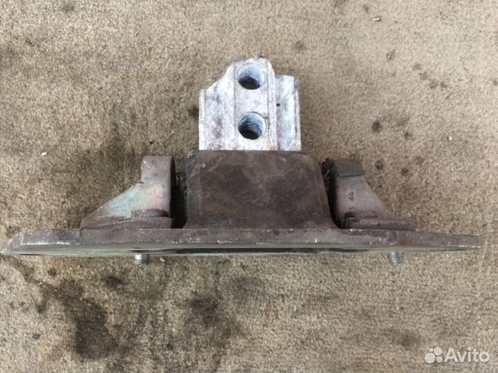 Опора двигателя правая Volvo XC70 I 2000-2007г