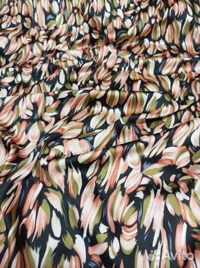 Ткань Корея шелк. Очень красивый,каствннный