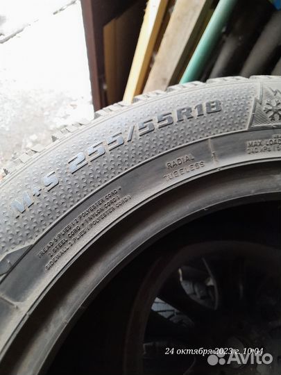 Goodyear UltraGrip 500 255/55 R18