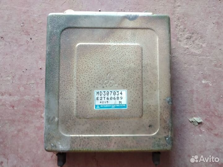 Эбу Mitsubishi Galant 7, MD307034