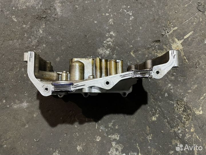 Крышка распредвала прав VAG BAT BAS BHF BBK