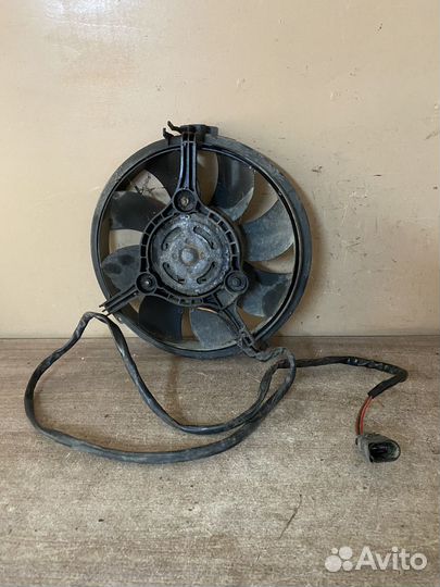 Вентилятор радиатора кондиционера Passat B5+